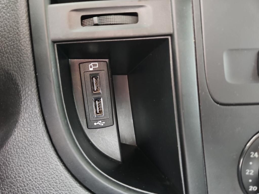 Fahrzeugabbildung Mercedes-Benz Vito 116 Tourer extralang 9 Sitze 2xKlima PTS RF