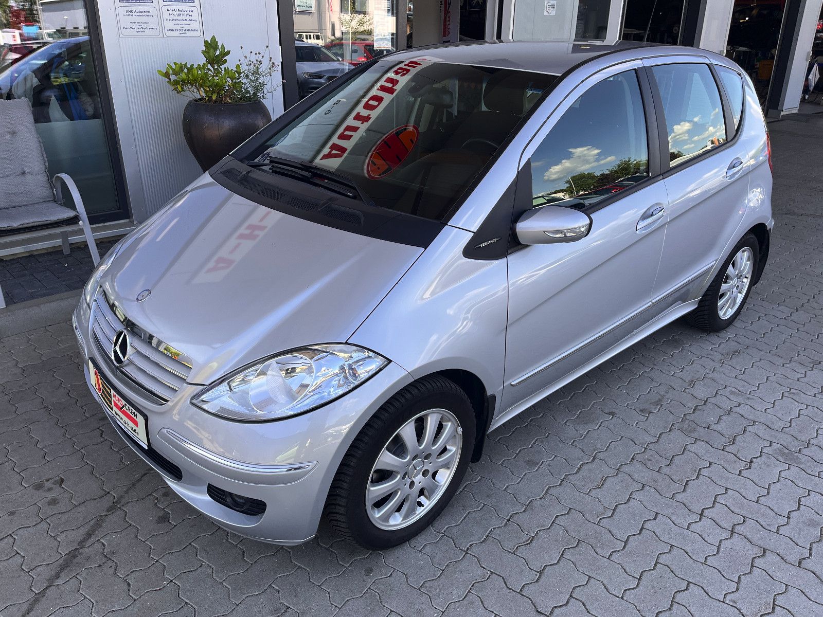 Fahrzeugabbildung Mercedes-Benz A 200 5-türig Automatik
