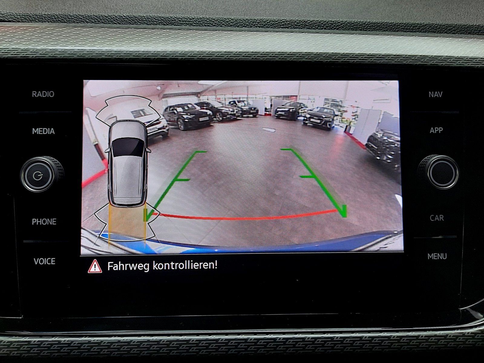Fahrzeugabbildung Volkswagen Cross TSI DSG R-Line *Navi*Cam*LED*PDC*ACC*Sitzh