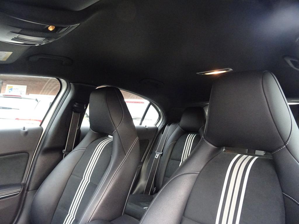 Mercedes-Benz A 220