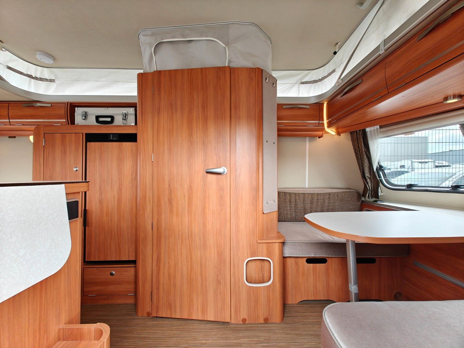Fahrzeugabbildung HYMER / ERIBA / HYMERCAR Touring Troll 535 GT - Autark, Combi 4, TV -