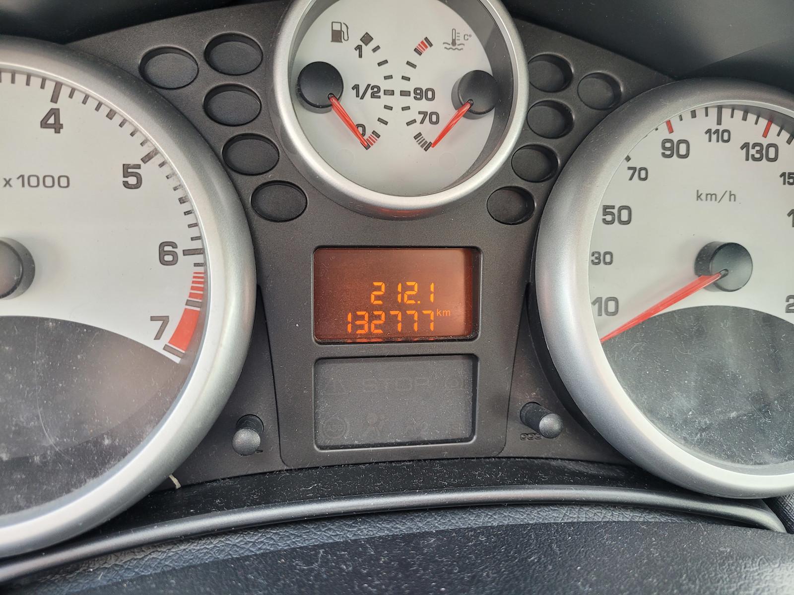 Peugeot 207 2010 — photo 13