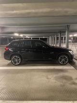 BMW X1 sDrive20d - - BMW X1: Rot