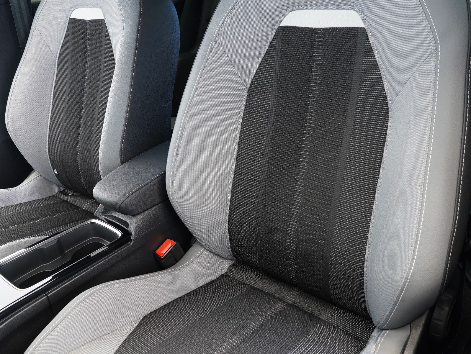 Fahrzeugabbildung Opel Mokka-e Elegance 50KWH/11KW/WÄRMEPUMPE/SOH