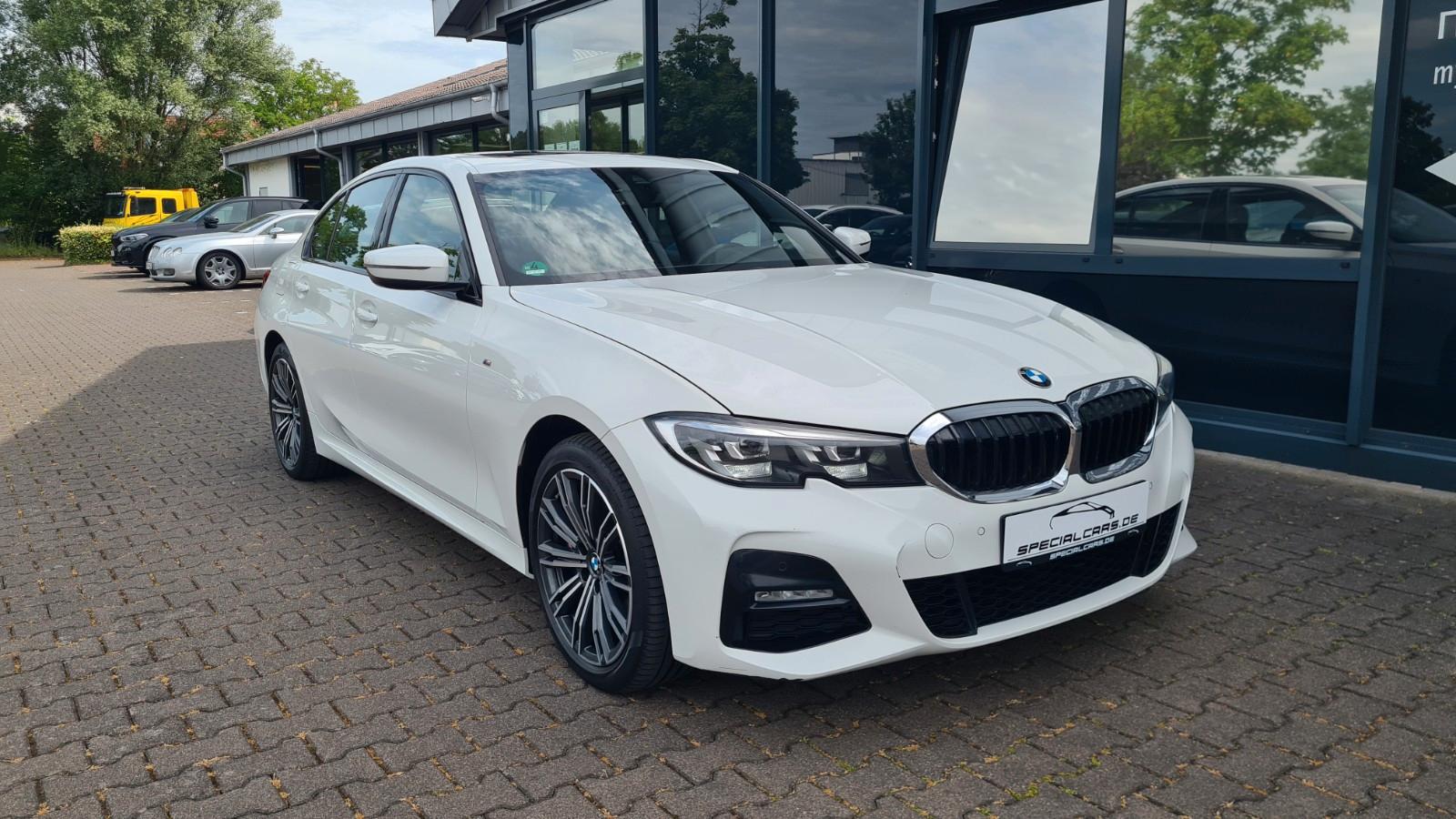BMW 330e M Sport - SHADOW - HUD - 8 x ALU -