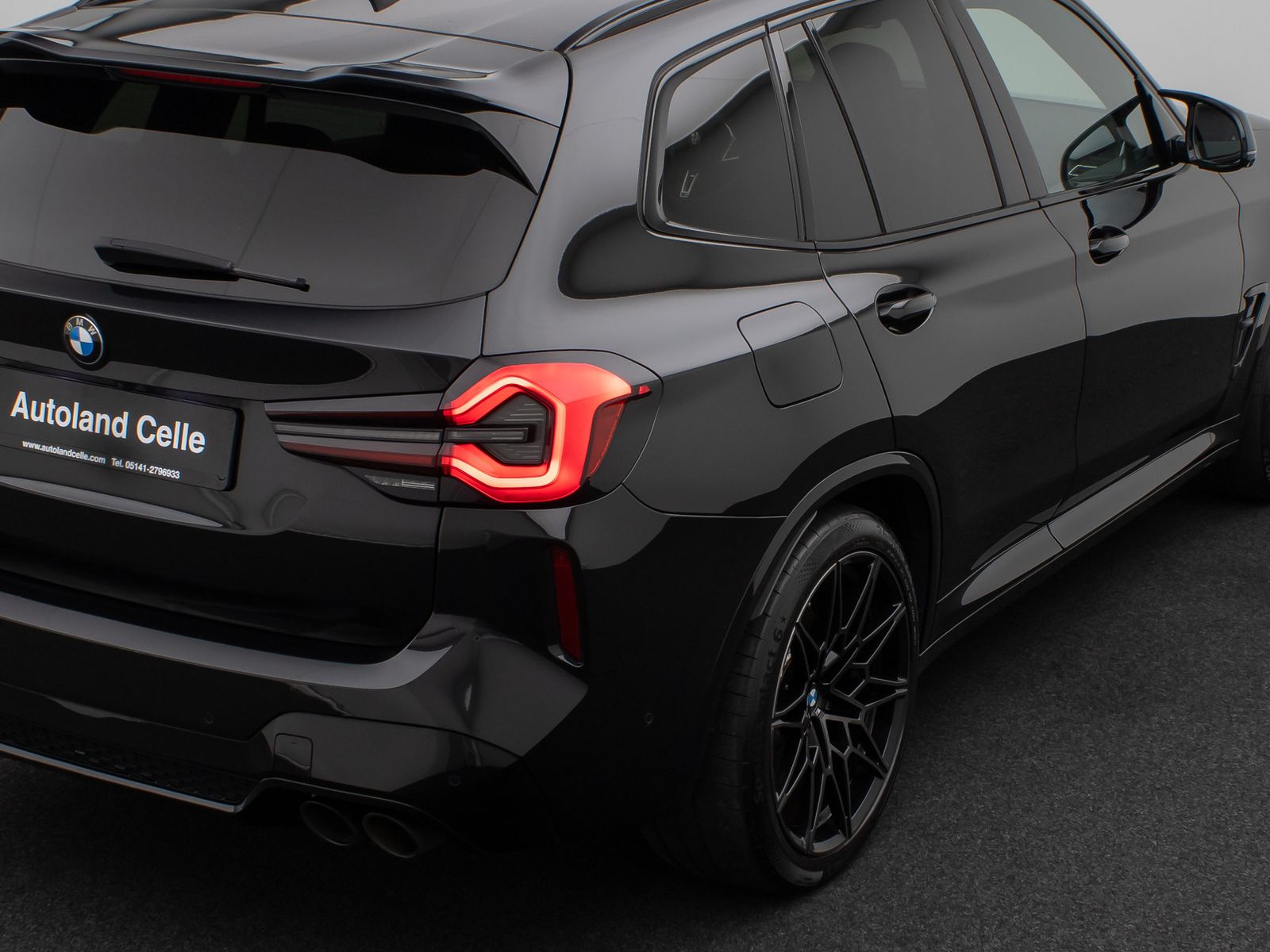 Fahrzeugabbildung BMW X3 M Competition Panorama Laser 360° HUD H/K AHK