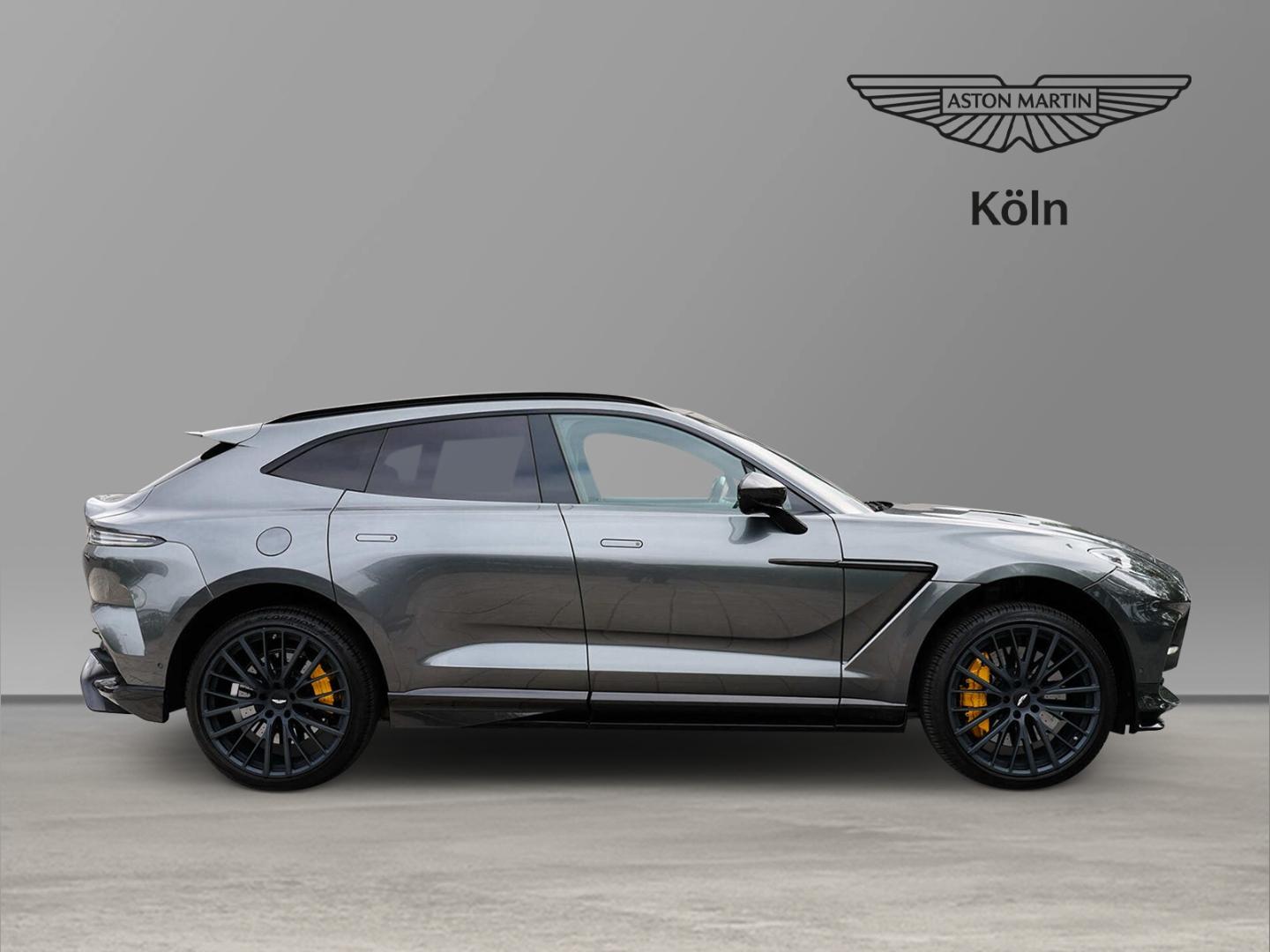 Aston Martin DBX 707 Magneti Silver / Phantom Grey Carbon Ext