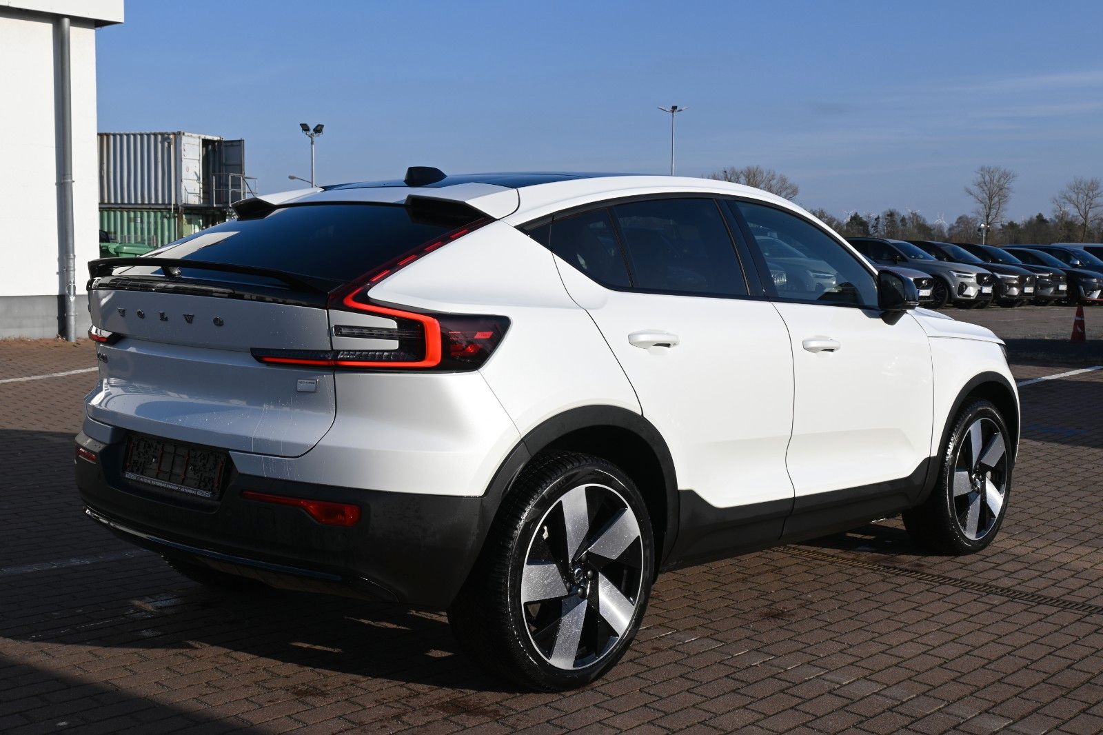 Fahrzeugabbildung Volvo C40 Recharge Pure Electric Plus *LED*STHZ*BLIS