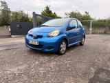 Toyota AYGO CoolBlue-1 Hand-Scheckheft-TÜV Neu-33700km - Toyota Aygo (X) CoolBlue