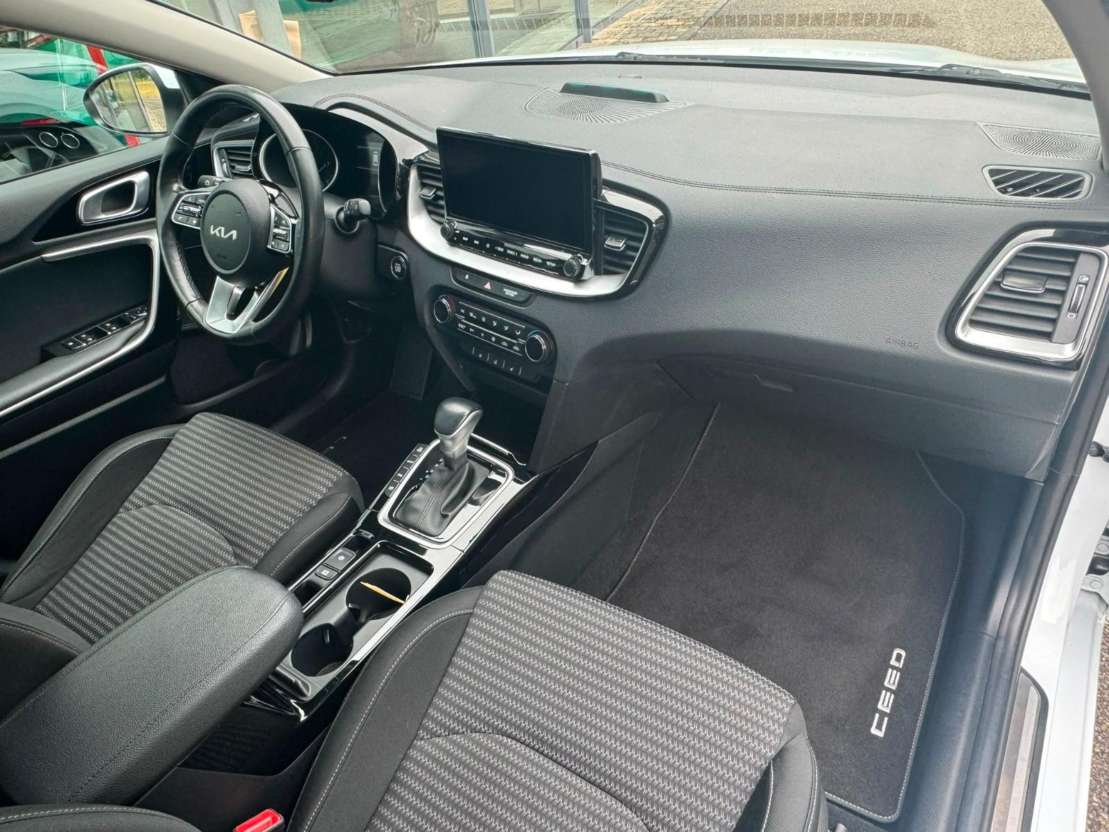Kia Ceed Sportswagon Plug-in Hybrid Vision