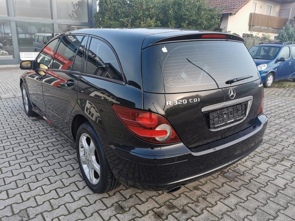 Mercedes-Benz R 320