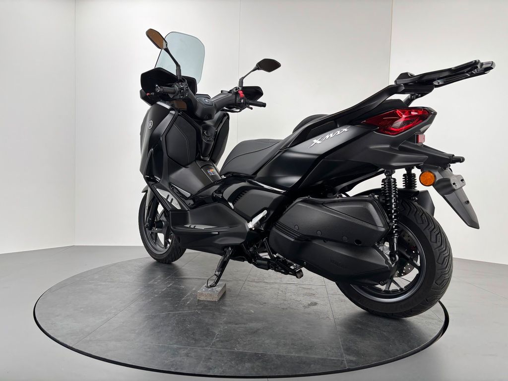 Fahrzeugabbildung Yamaha XMAX 300 TECHMAX *NEUWERTIG *TOPCASETRÄGER