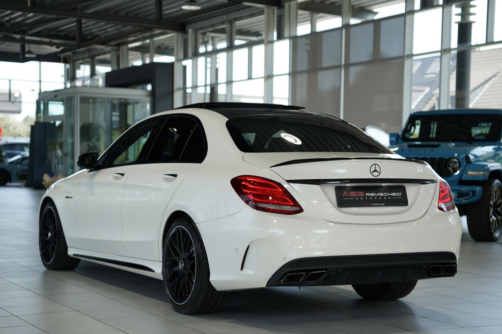 Mercedes Benz C 63 Amg