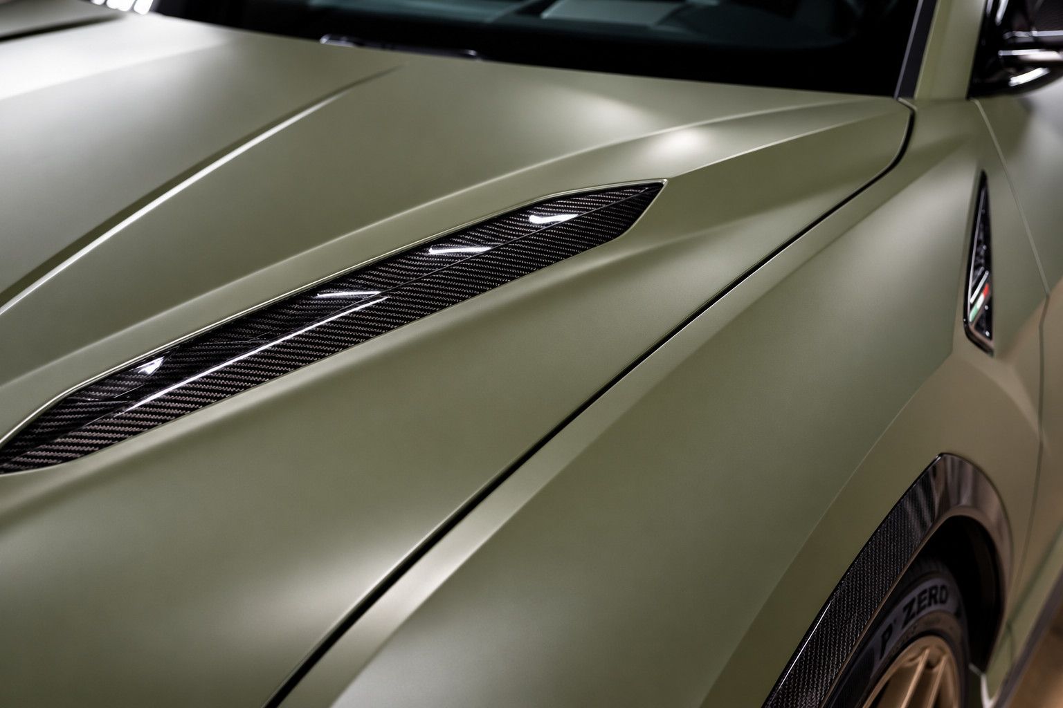 Lamborghini Urus Performante Carbon Akrapovic Alcantara B&O foto 3