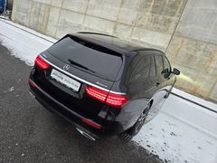 MERCEDES-BENZ E300 d 4Matic T-Modell Avantgarde Night MBUX AHK