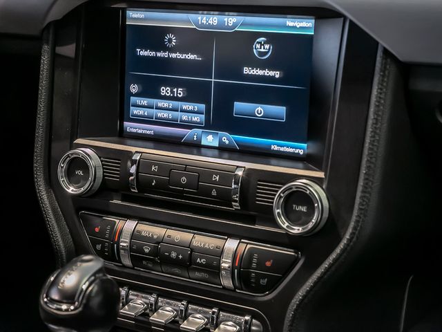Ford Mustang Basis Convertible Performance-Paket Navi