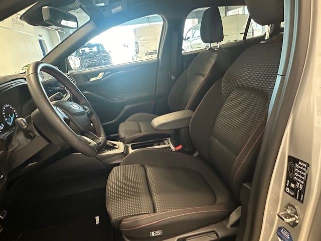 Fahrzeugabbildung Ford Focus Turnier ST-Line Navi Sound-B&O LED ACC