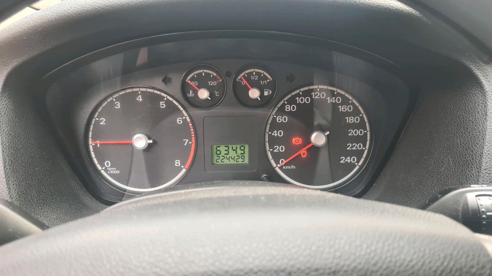 Ford Focus 2006 — photo 8