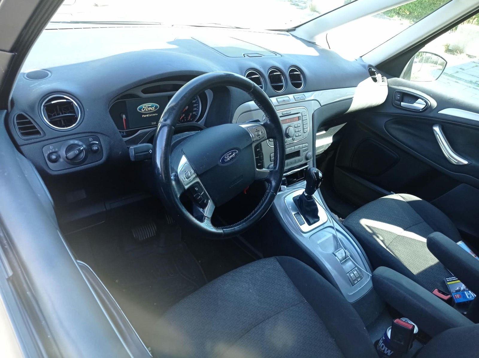 Ford Galaxy 2009 — photo 6