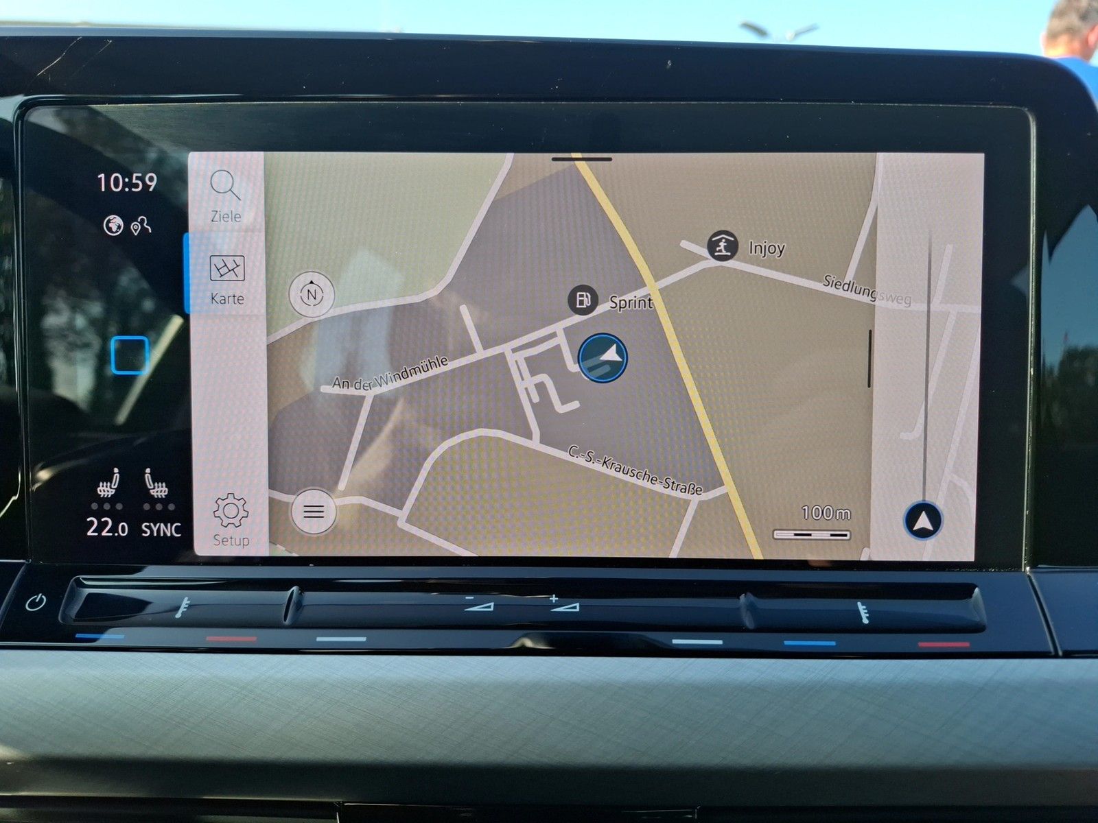 Fahrzeugabbildung Volkswagen Golf VIII Variant TDI Life DSG Standhzg LED Navi