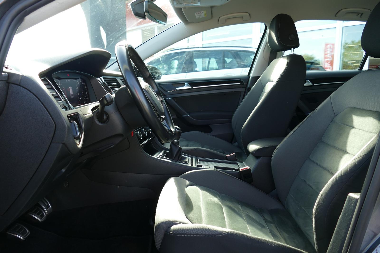 Volkswagen Golf VII 1.4 TSI Highline R-Line LED App Connect