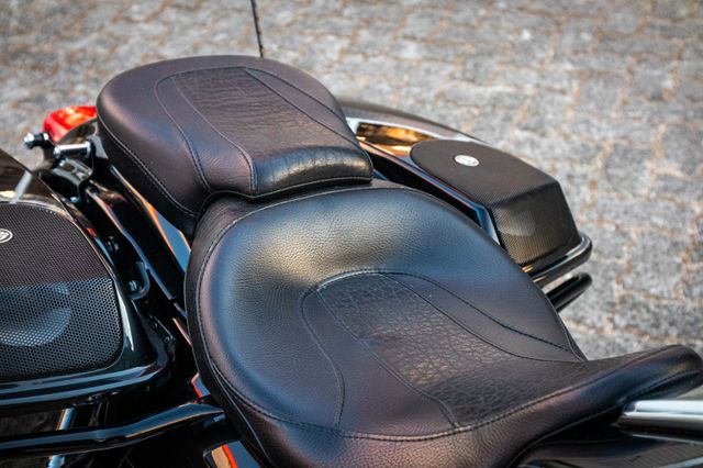 Fahrzeugabbildung Harley-Davidson CVO STREET GLIDE 110 cui FLHXSE - KESSTECH