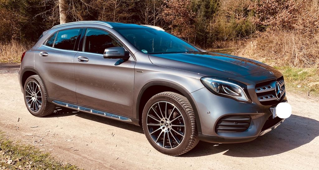 Image of Mercedes-Benz GLA 200