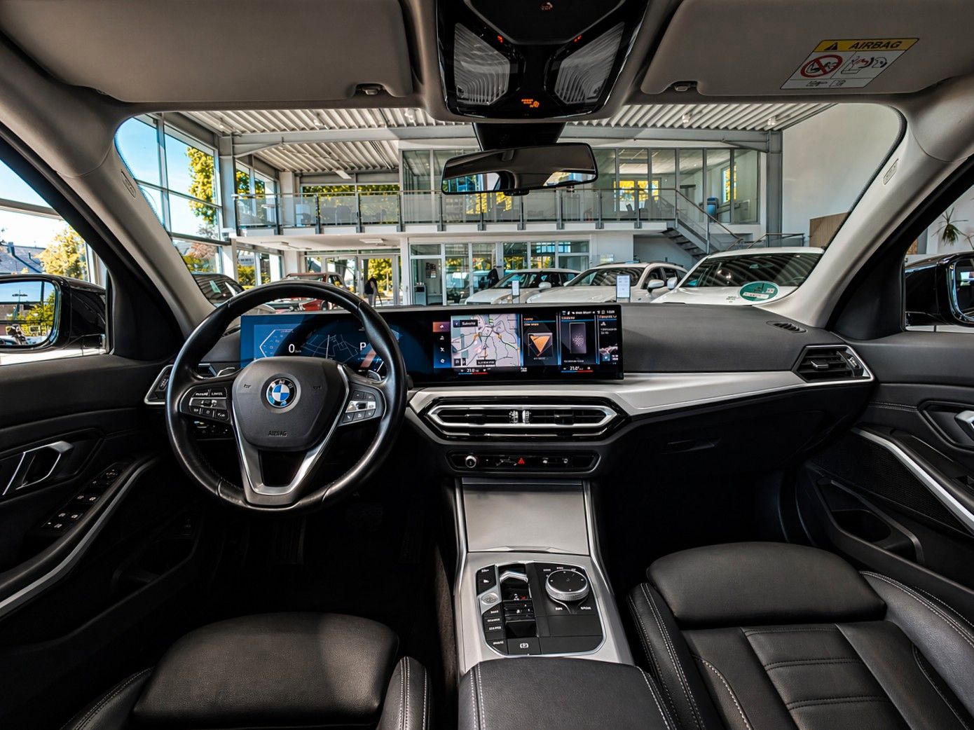 Fahrzeugabbildung BMW 320 d Touring AUT LEDER NAVI HUD LIVE COCKPIT