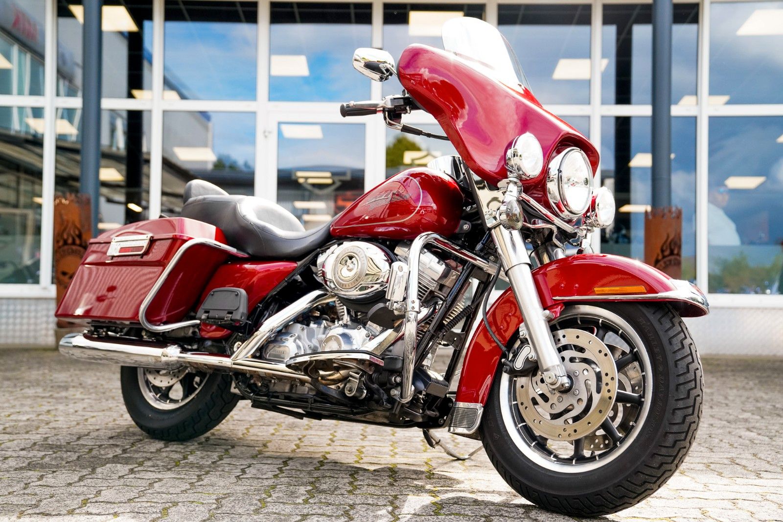 Fahrzeugabbildung Harley-Davidson FLHTP Electra Glide Twin Cam 96 - Sissybar -