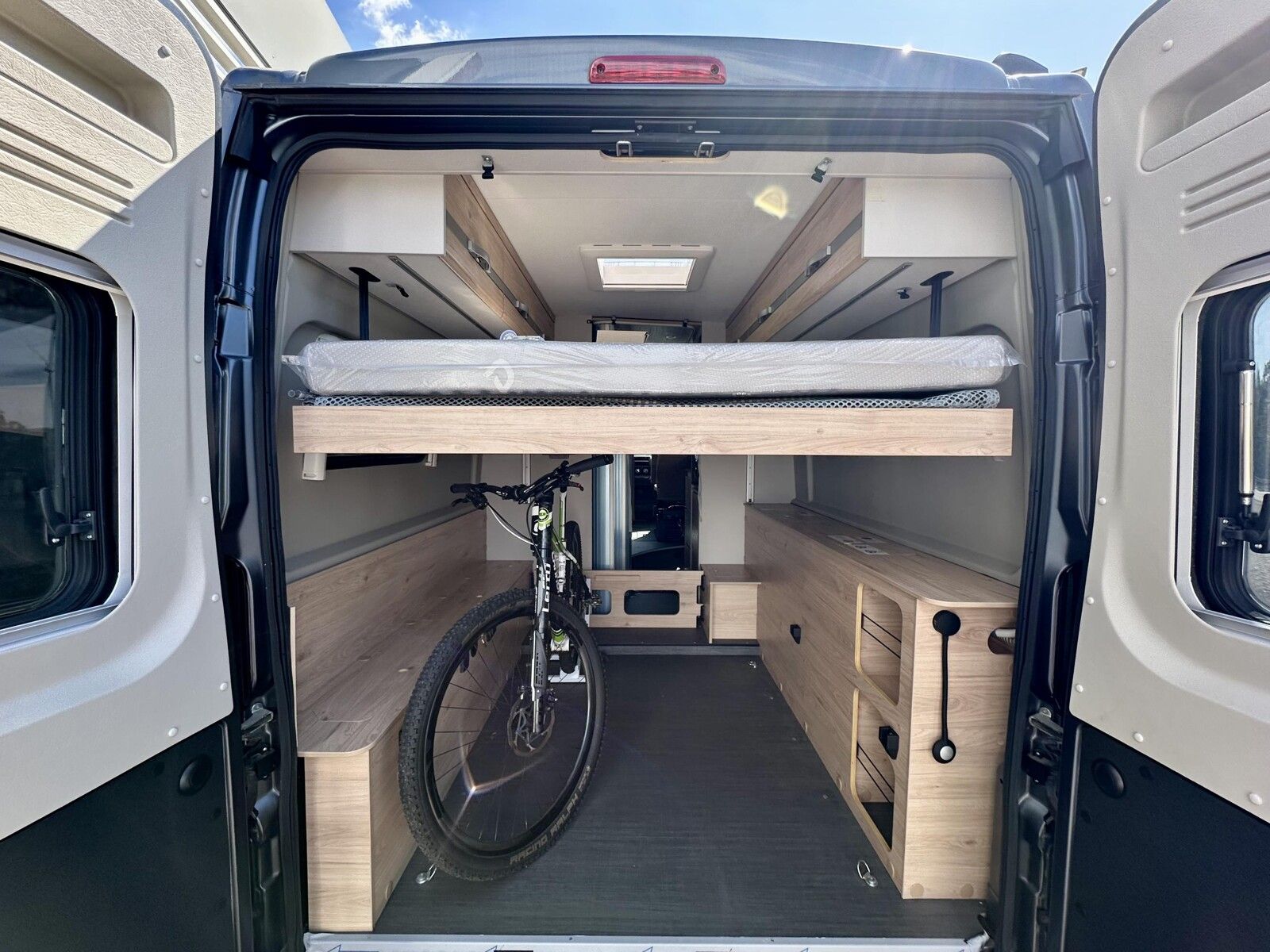 Fahrzeugabbildung Dethleffs Globetrail 640 HR Fiat AUTOMATIK*HUBBETT*MARKISE