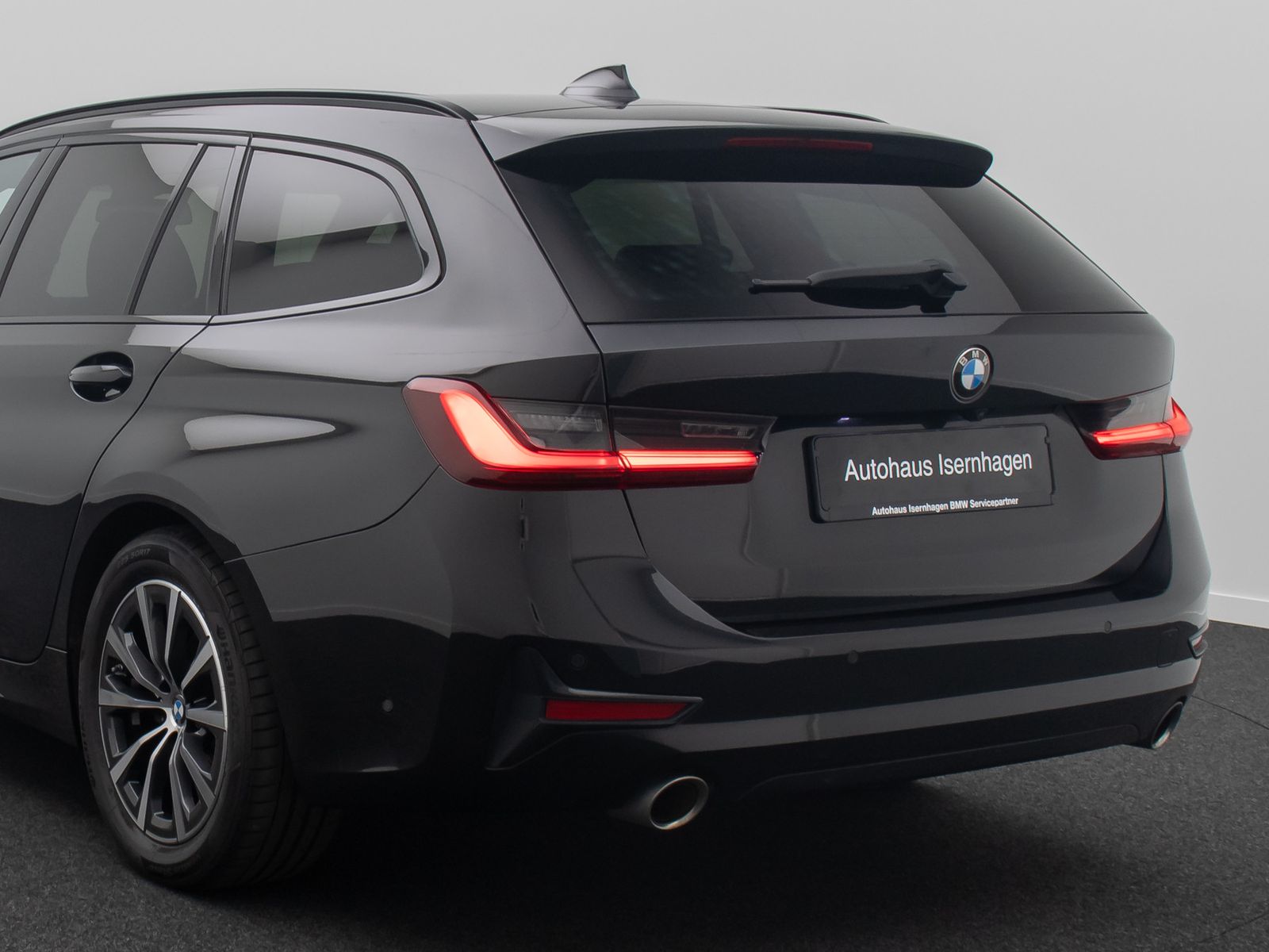 Fahrzeugabbildung BMW 318i Sport Line DAB Kamera Stop&go Laser HiFi