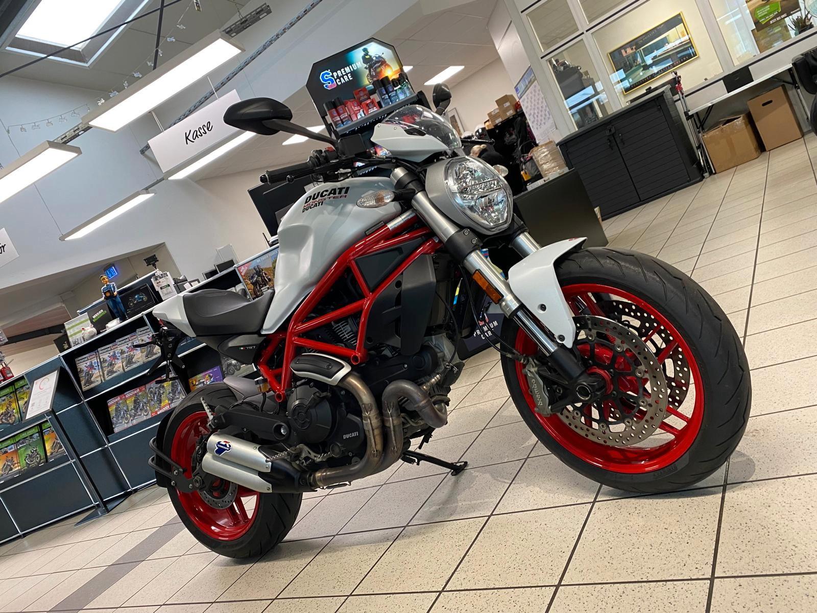 Ducati Monster 797+ Plus & Termignoni !