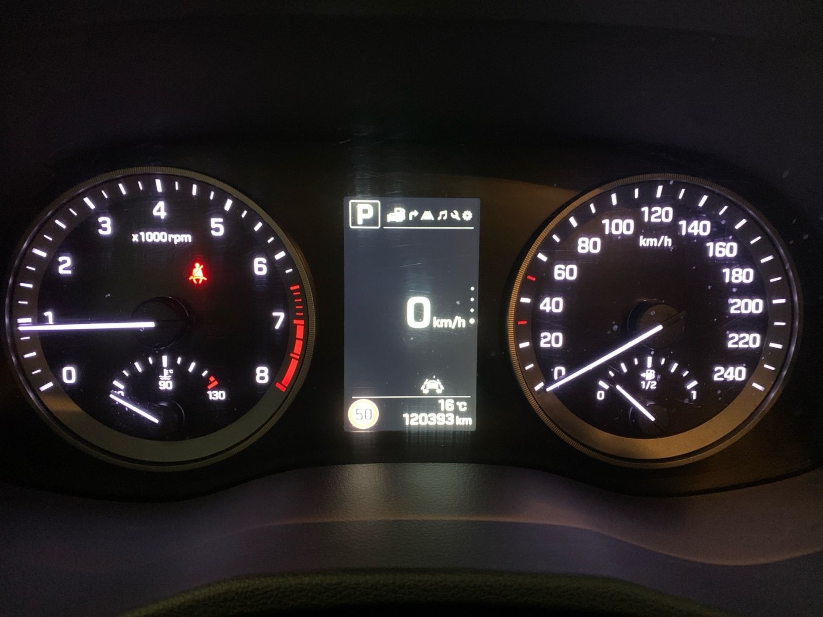 Fahrzeugabbildung Hyundai TUCSON 1.6 Turbo 7-DCT Premium 4WD Leder