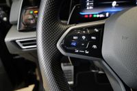 Volkswagen Golf VIII R Performance Akrapovic Pano HKardon K