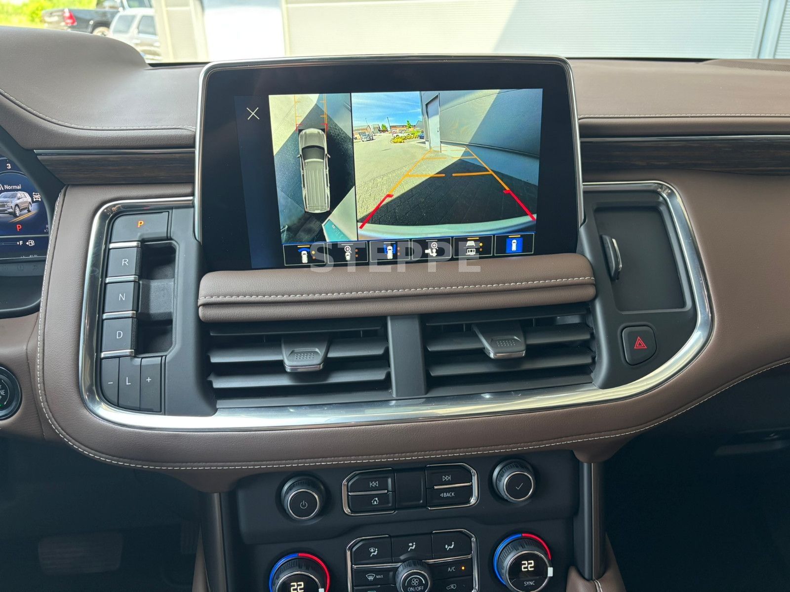 Chevrolet Suburban 6,2 High Country AHK  22"Alu; Luftfeder