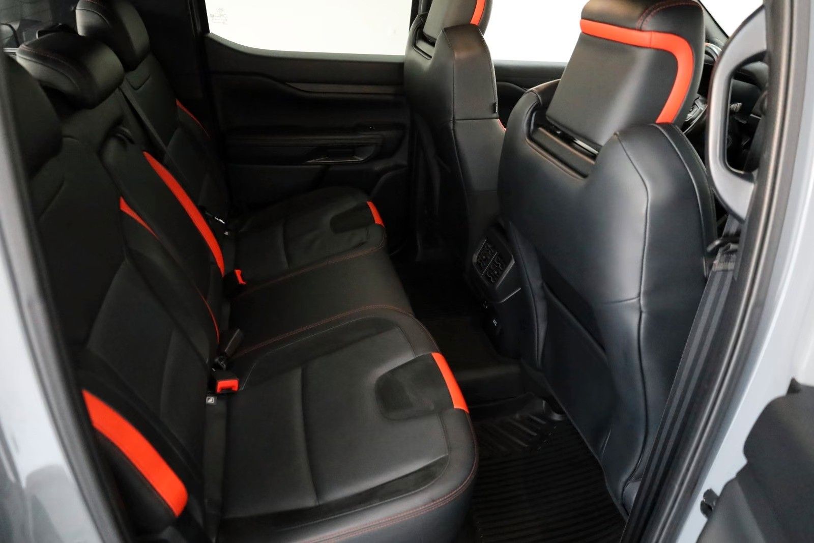Fahrzeugabbildung Ford Ranger Raptor e-4WD ,Techno.73, Sportbügel,AHK