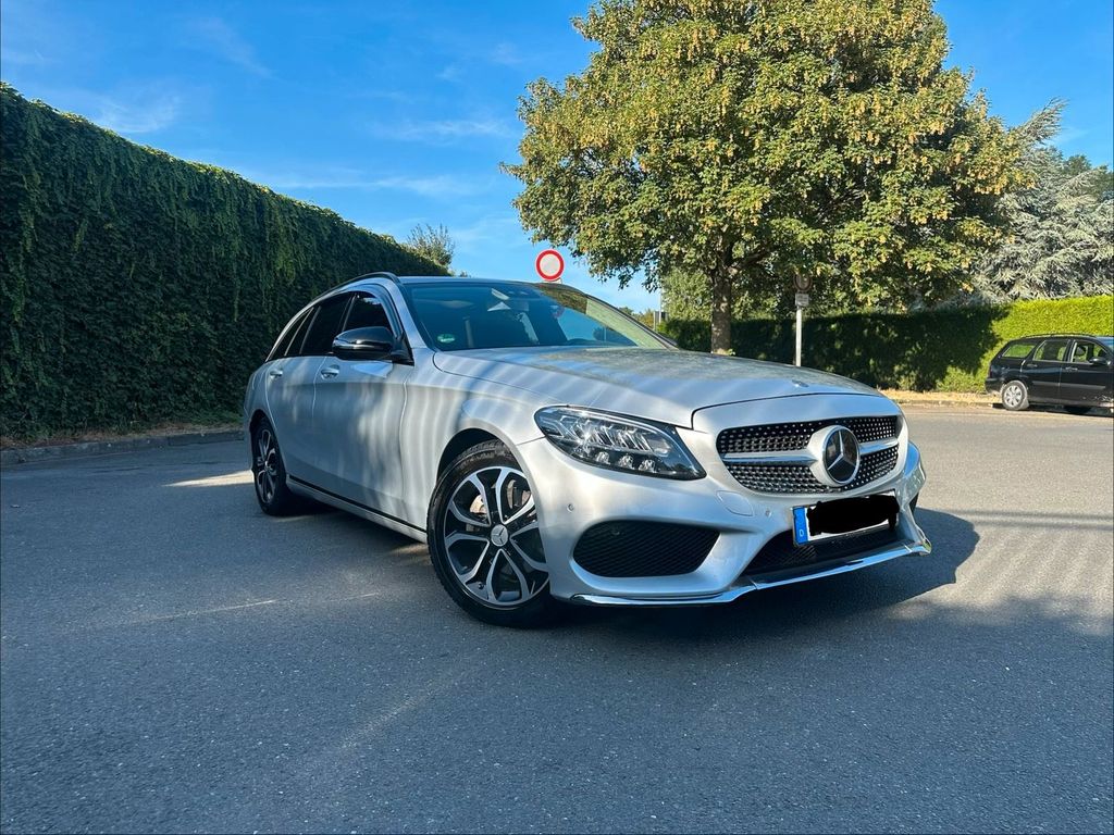 Image of Mercedes-Benz C 220