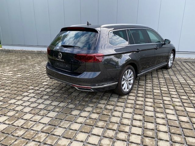 Passat Variant 2.0 TDI DSG Elegance AHK/MATRIX/N