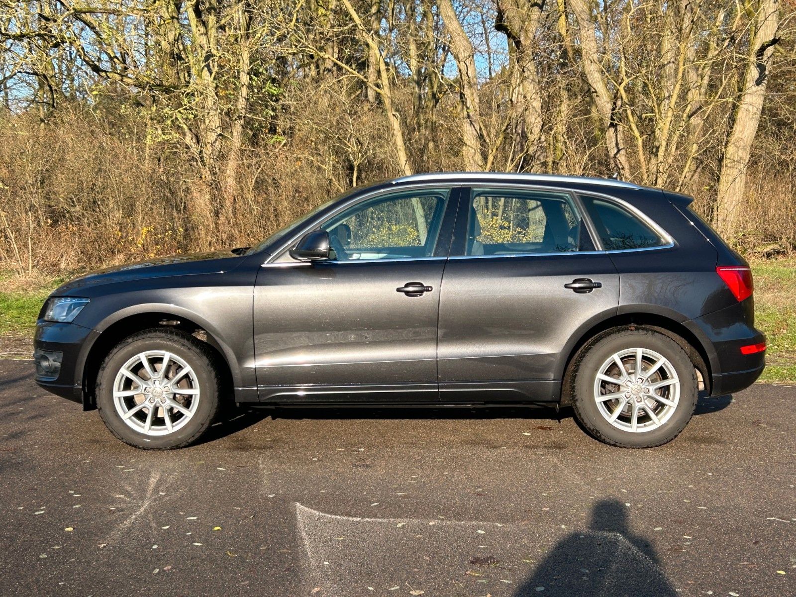 Fahrzeugabbildung Audi Q5 2.0 TDI Quattro *Navi*Allwetter*Xenon*AHK*