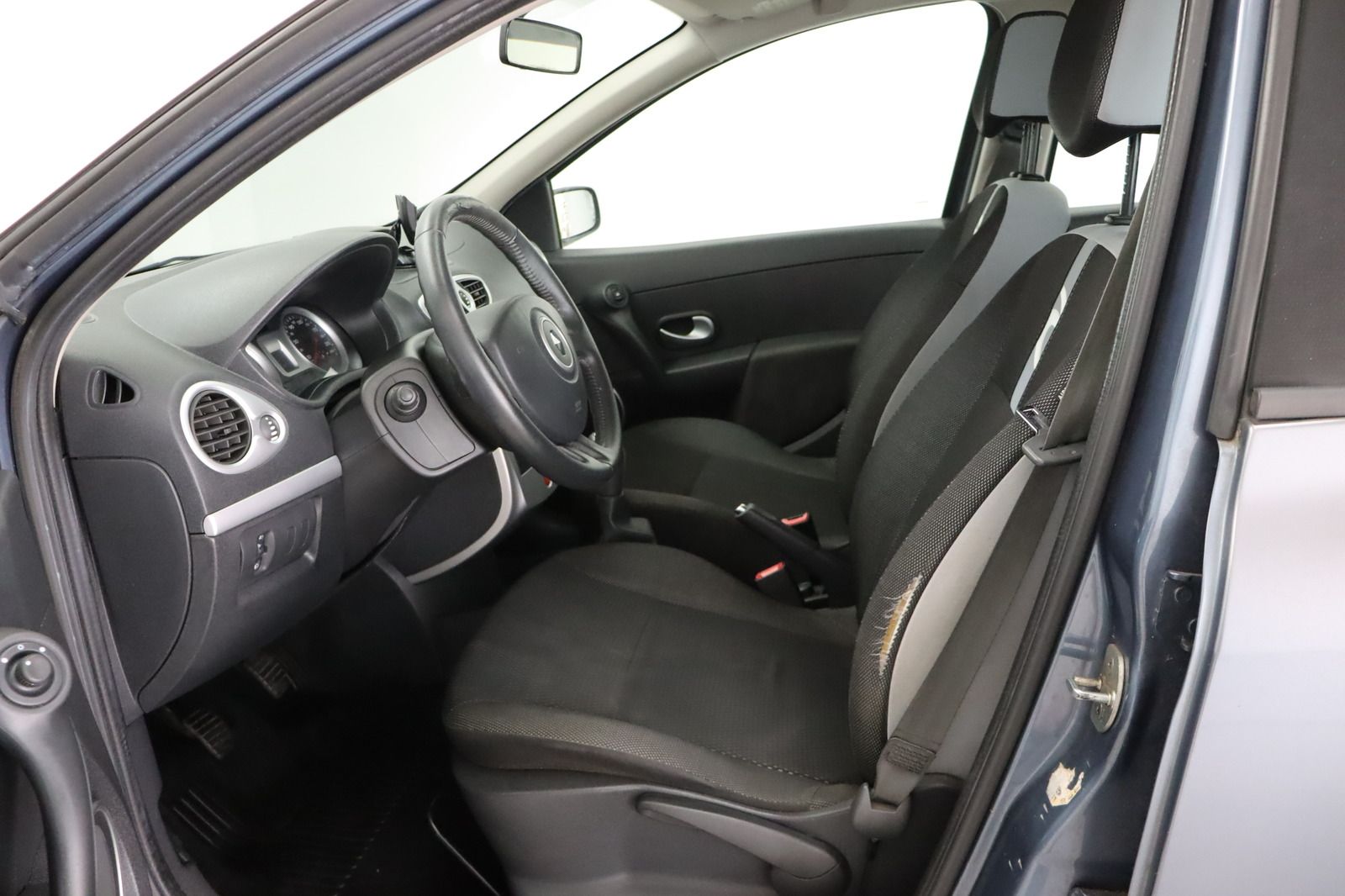 Fahrzeugabbildung Renault Clio Grandtour by Rip Curl 1.2 16V TCE