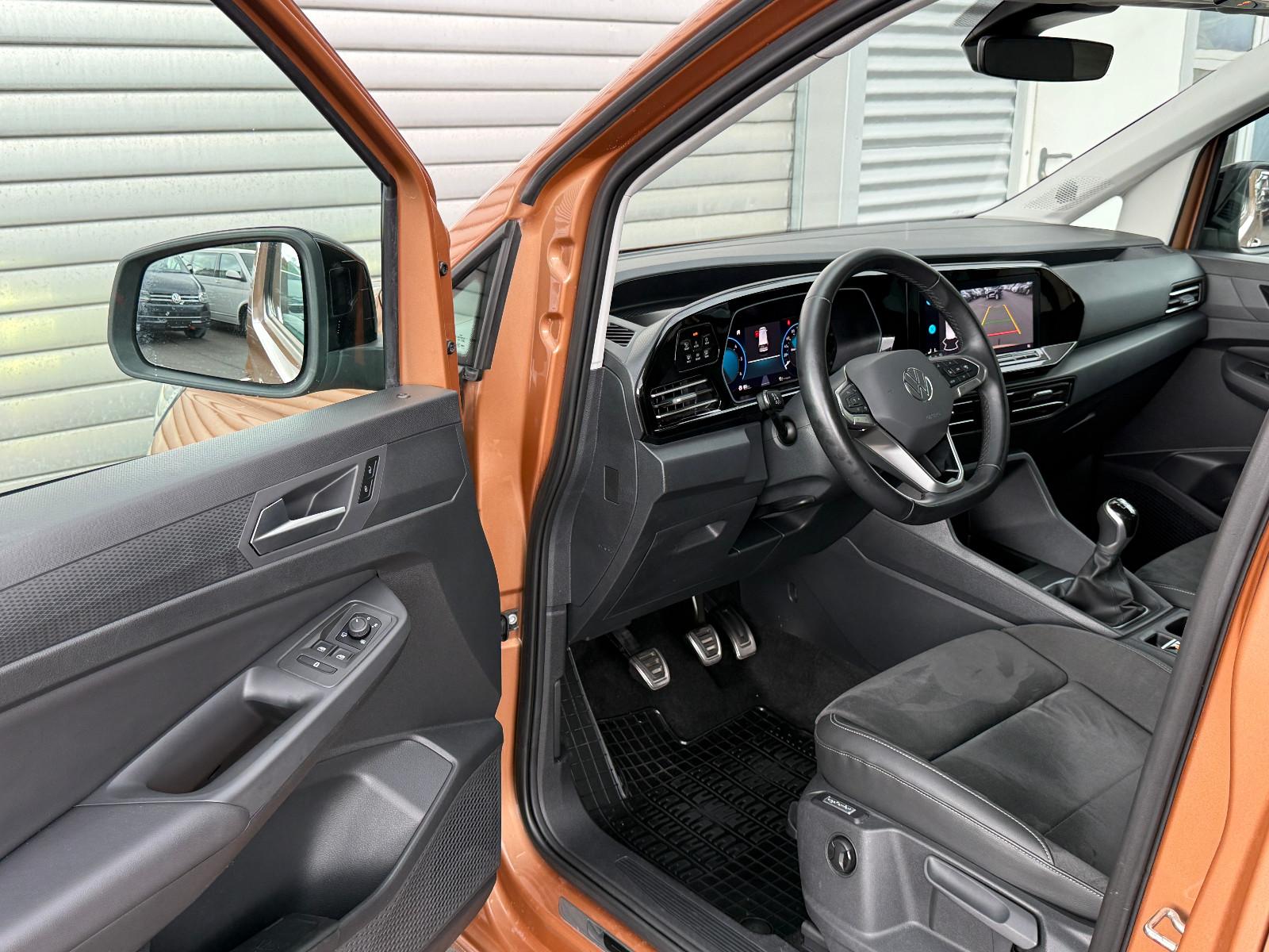 Volkswagen Caddy Style Maxi 7Sitzer ACC AHK Navi LED Kamera