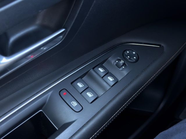 Peugeot 3008 GT-Line BHDi 180 °LED°Navi°Kamera°SHZ°
