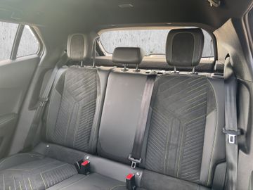 Peugeot 2008 GT HYBRID 145 e-DSC6 PANO*AWR*KEYLESS