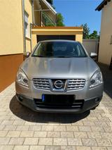 Nissan Qashqai 1.6 Benzin - Nissan Qashqai Gebrauchtwagen in Karlsruhe