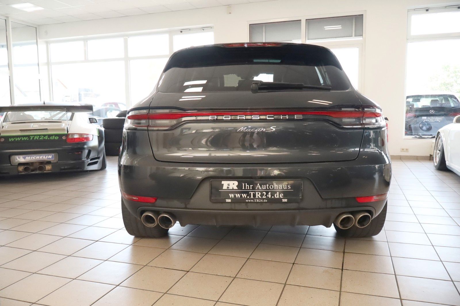 Fahrzeugabbildung Porsche Macan S Panorama, Luftfederung, ACC, APPROVED