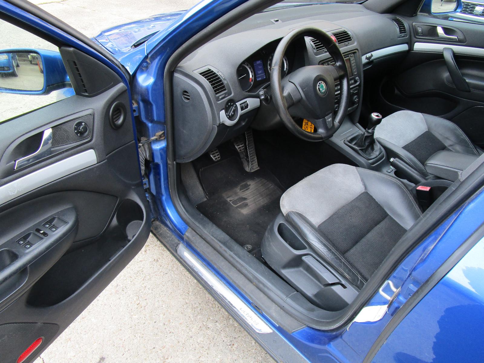Skoda Octavia 2006 — фото 11