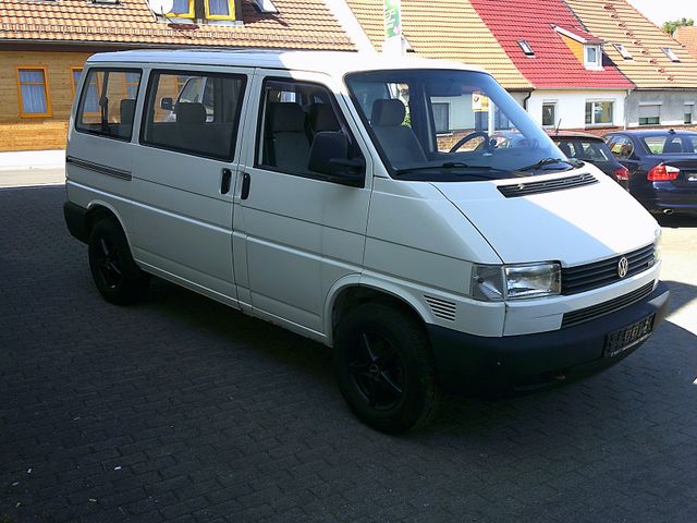 Volkswagen T4 Caravelle 2.5TDI Kat GL Syncro