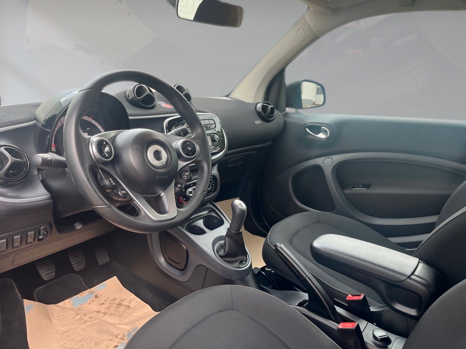 Smart ForTwo fortwo coupe Basis 52 kW – Bild 10