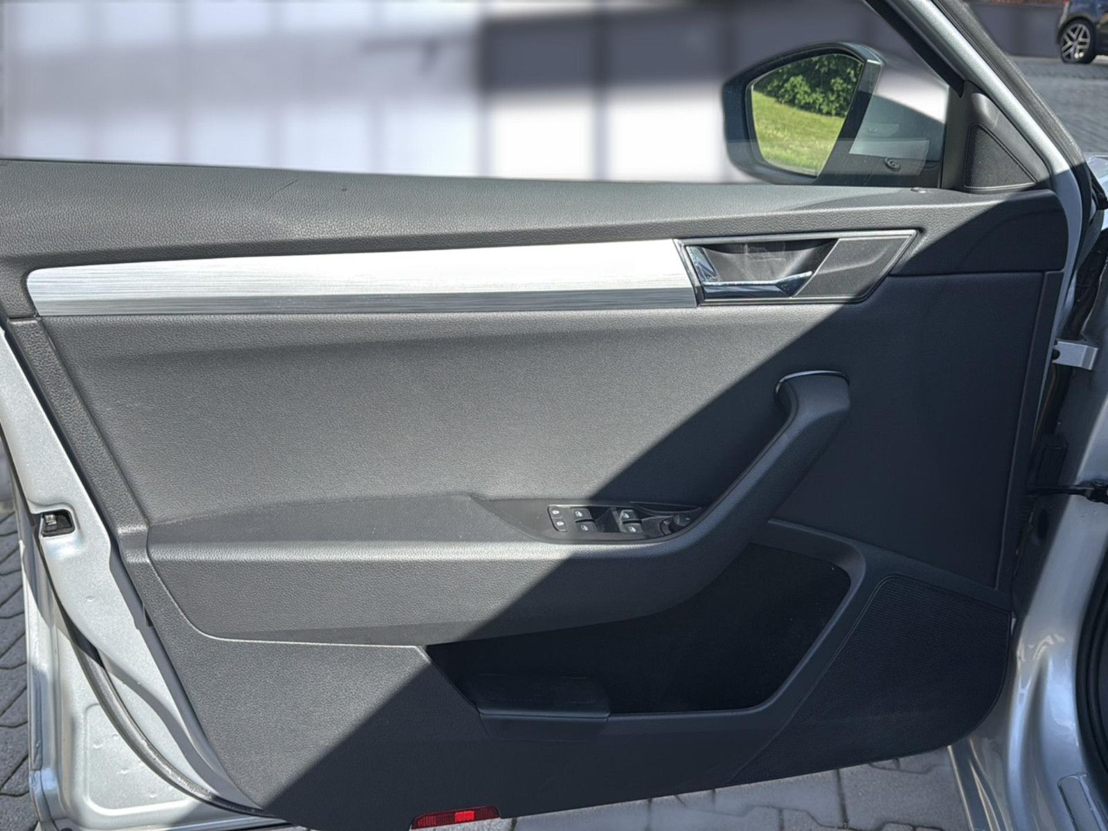Fahrzeugabbildung SKODA Superb Combi / 1 Hd. unfallfrei