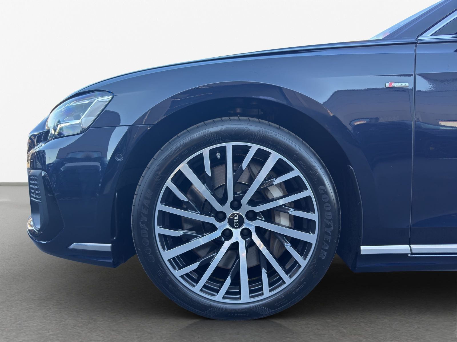 Audi A8 - Bild 13